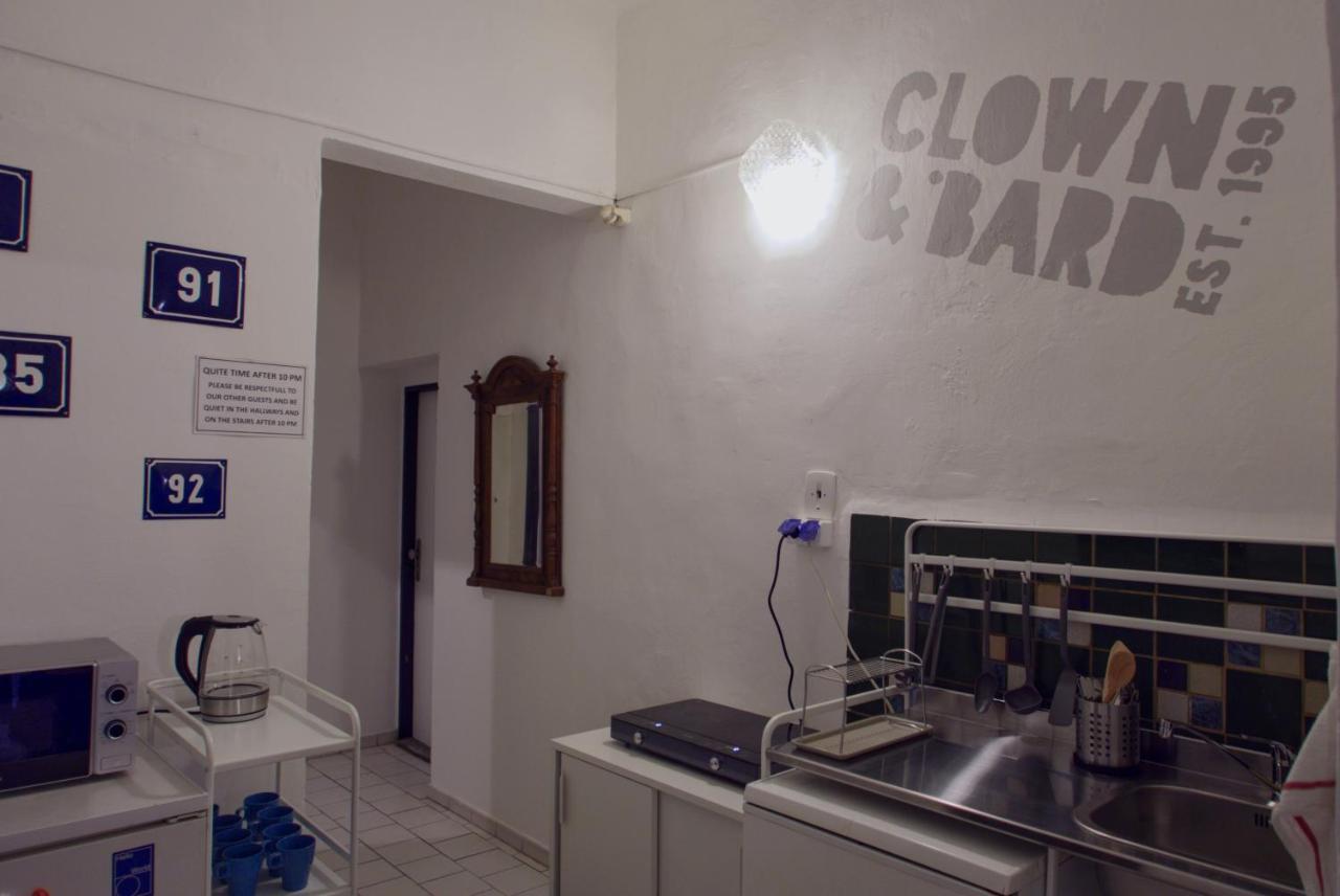 Clown And Bard Hostel Praga Esterno foto